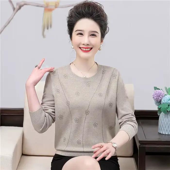 Pull femmes tendances 2025 ample à manches longues tricots hauts moyen âge mère pull Blouse printemp