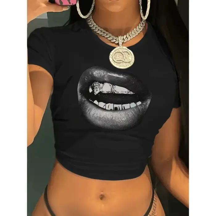 T-shirt court décontracté à col rond et manches courtes avec imprimé lèvres style gothique pour femm