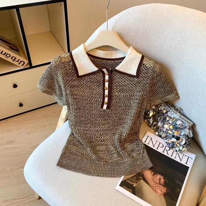 Haut élégant en maille ajourée à manches courtes et col polo pour femme – Design haut de gamme, sens