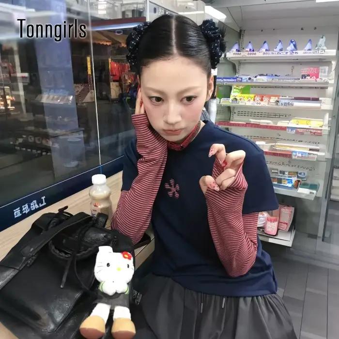 Tonngirls Harajuku Patchwork T-shirt femmes à manches longues rayé faux deux pièces hauts Streetwear