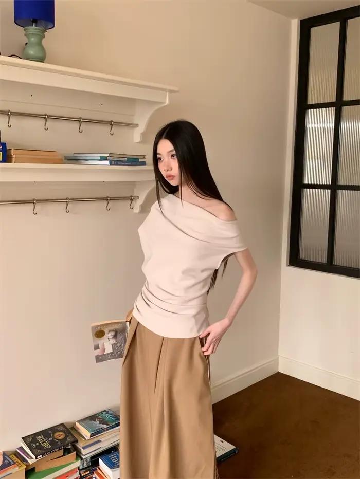 CHEERART minimaliste épaules dénudées concepteur haut rigide pour femme t-shirts été 2025 à manches