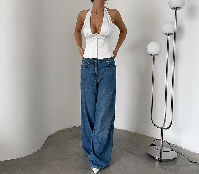 Haut polyvalent blanc sexy à col en V profond pour femme