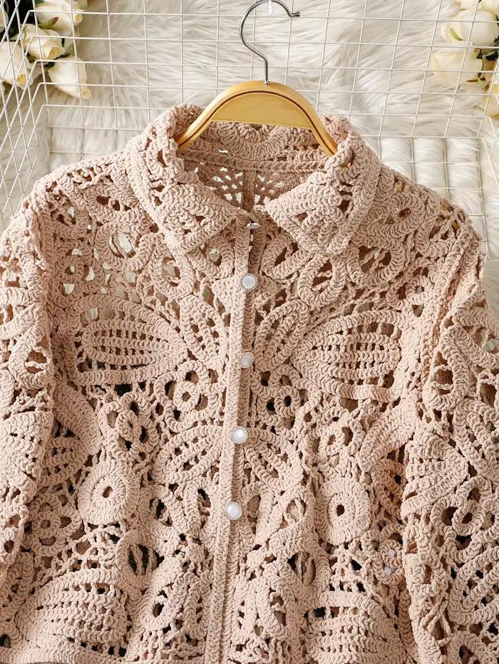 Cardigan en tricot crocheté à manches longues