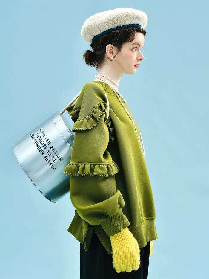 Sweat-shirt vert olive à manches volantées uniques accrocheur pour les vêtements décontractés de rue 255243