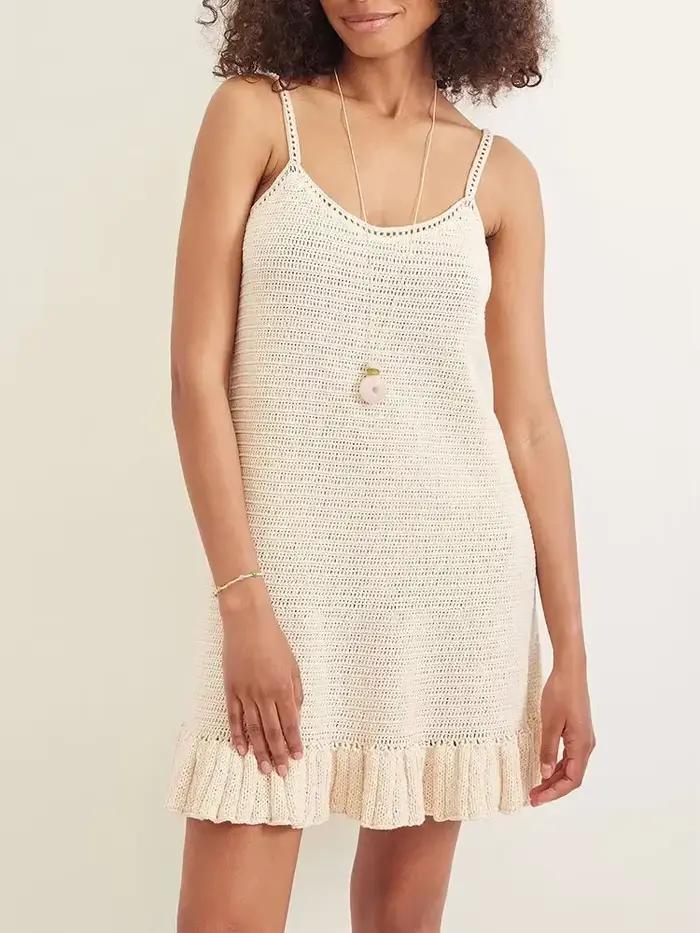 Robe Courte Chic en Crochet à Col Halter et Volants