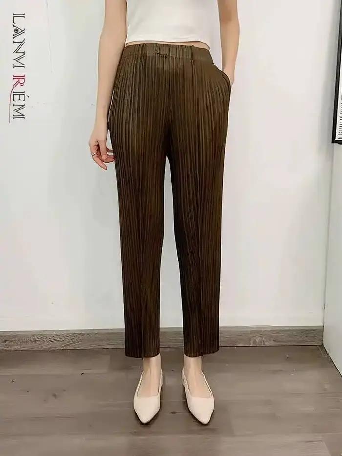 Pantalon droit plissé pour femme