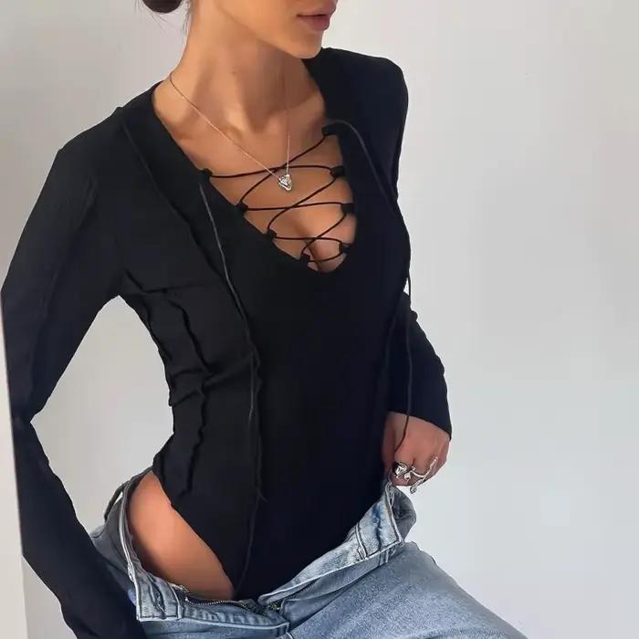 Sweet Spice-Chemise à lacets à col en V monochrome pour femmes