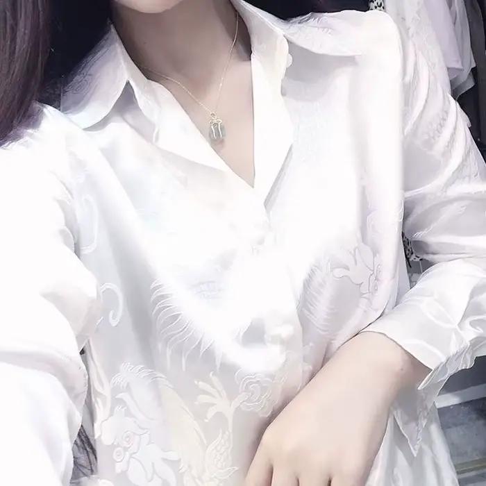 Bureau dame mode Jacquard tissage Blouse Vintage été nouvelle couleur unie femme tout-match col Polo décontracté simple boutonnage chemise