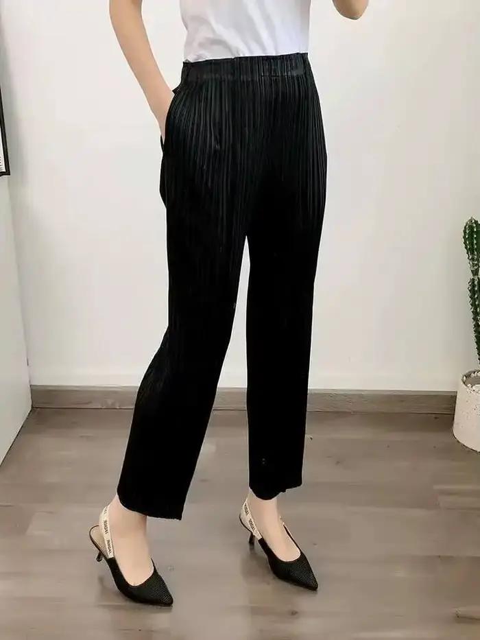 Pantalon droit plissé pour femme