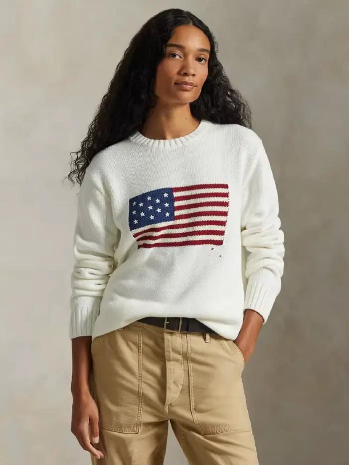 Pull classique à manches longues et col rond en tricot blanc et bleu marine avec drapeau américain pour femme