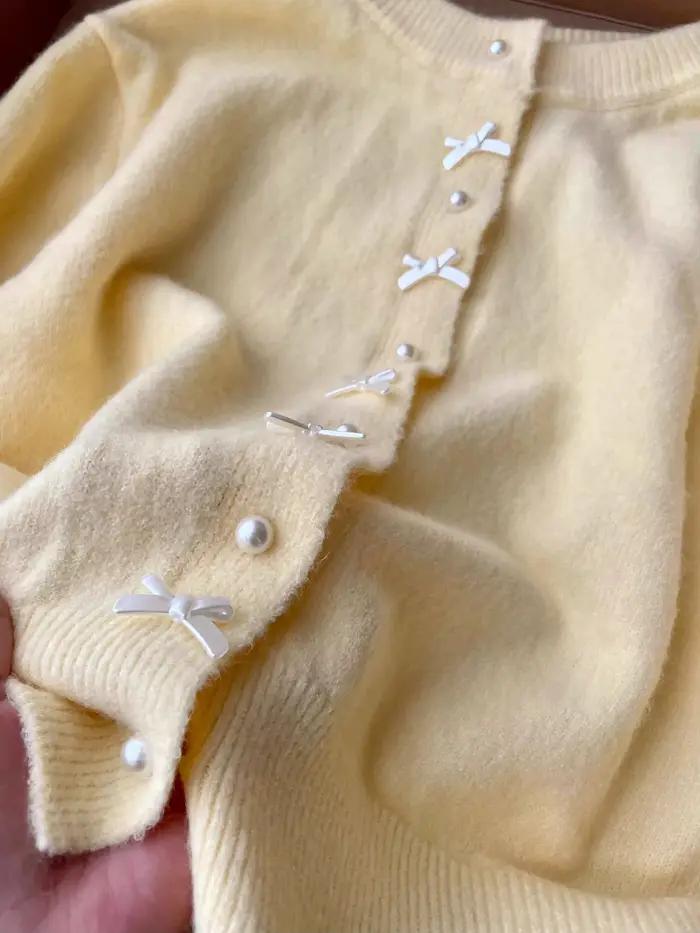 Cardigan jaune en polyester LOKEDIKE avec boutons en perles pour femmes, style doux, col rond et nœud, pour printemps et été