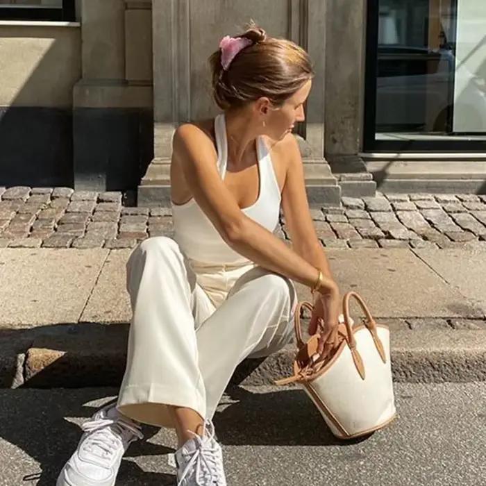 Débardeur dos nu sexy blanc pour femme style streetwear 2024 sans manches en tricot côtelé crop top féminin polyester haute élasticité occassions spéciales