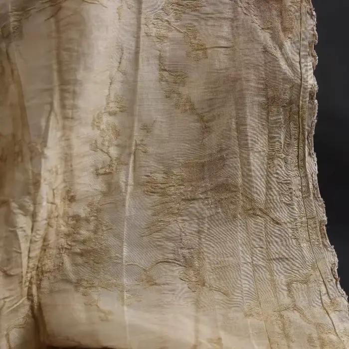 Tissu texturé en coton et lin imprimé fleur de prunier