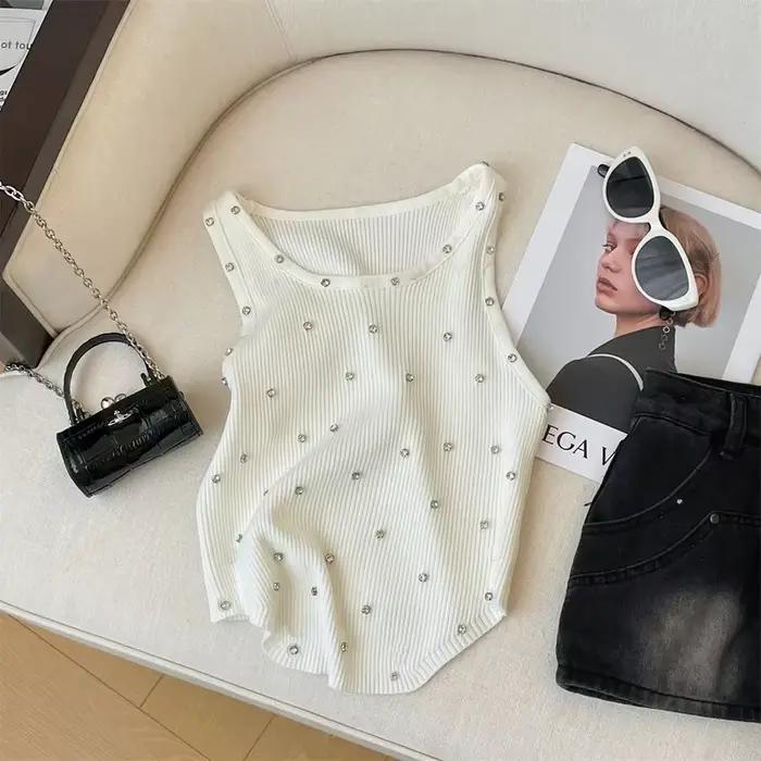 Débardeur tricoté avec strass