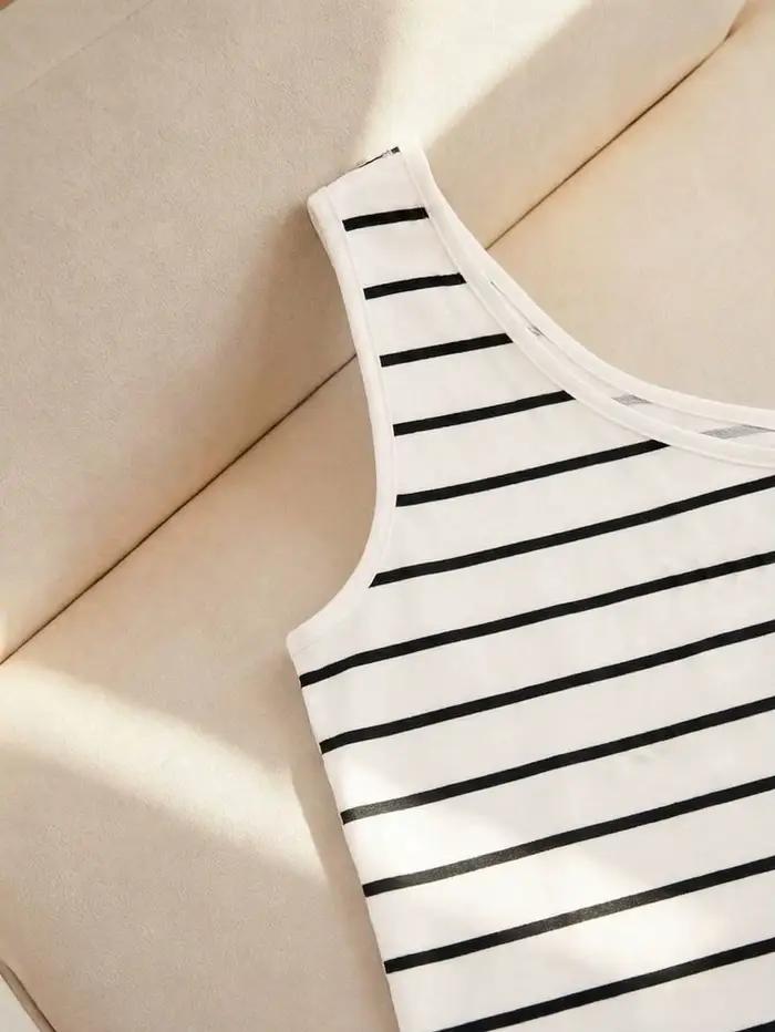 Haut asymétrique à rayures horizontales noires et blanches
