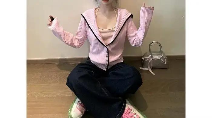 Cardigan en tricot torsadé rose marine pour femme, collection automne-hiver 2026, court, doux et soyeux, haut de gamme, super élégant