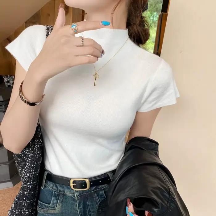 T-shirts élégants à col roulé pour femmes