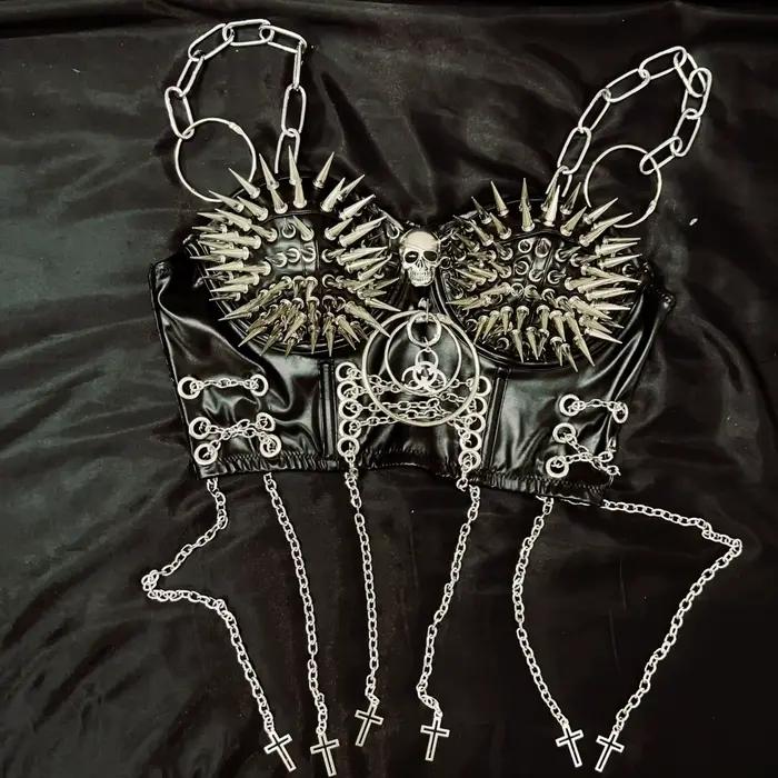 Vêtements gothiques vintage
