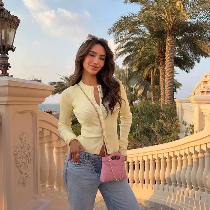 TWOTWINSTYLE solide pull décontracté pour les femmes col rond à manches longues épissé simple boutonnage minceur bases Cardigan femme automne