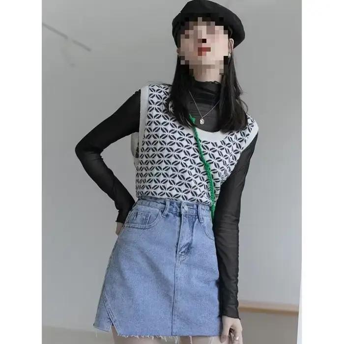 Haut de protection solaire pour femme en maille fine à col montant