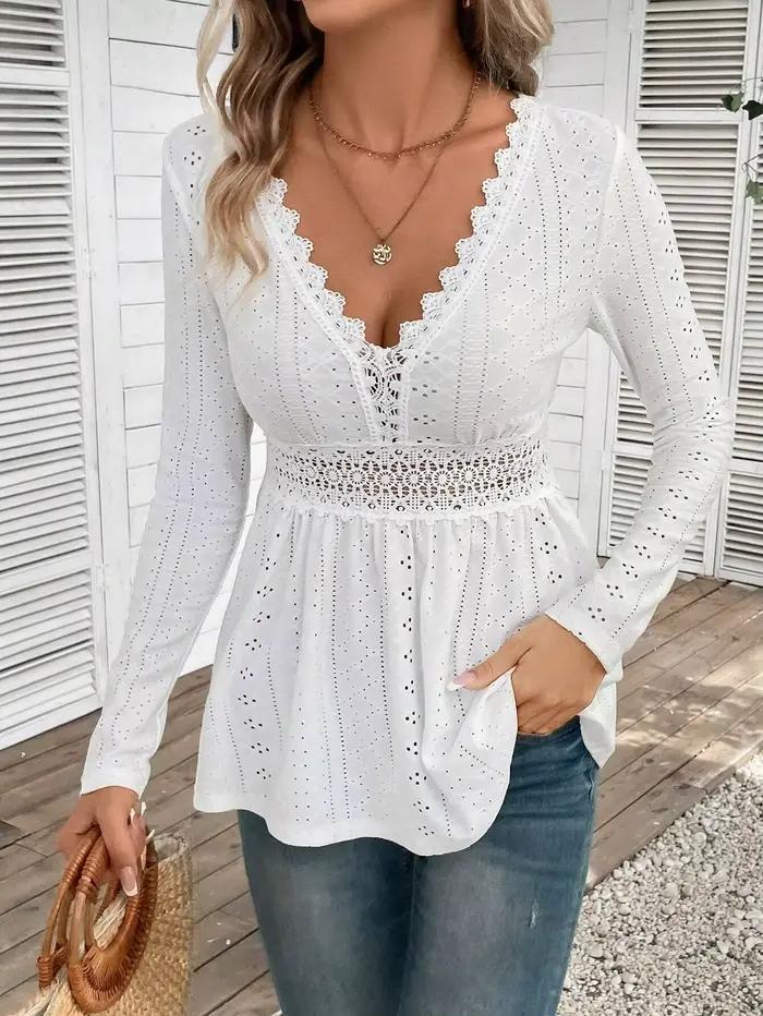 Vêtements pour femmes, haut en dentelle à œillets blancs