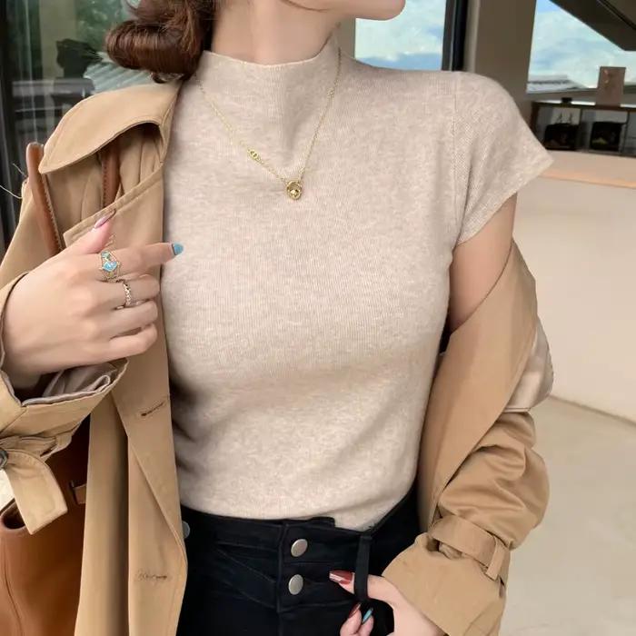 T-shirts élégants à col roulé pour femmes