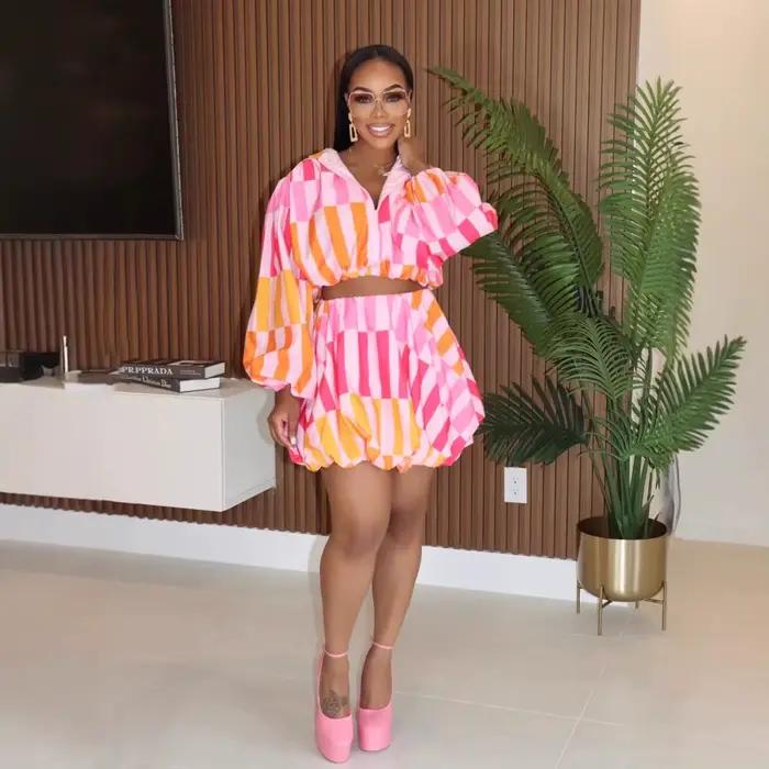 Ensemble jupe et chemise à manches bouffantes pour femmes, style sexy et club, col en V, fermeture éclair, ample et décontracté, pour soirées et journées estivales