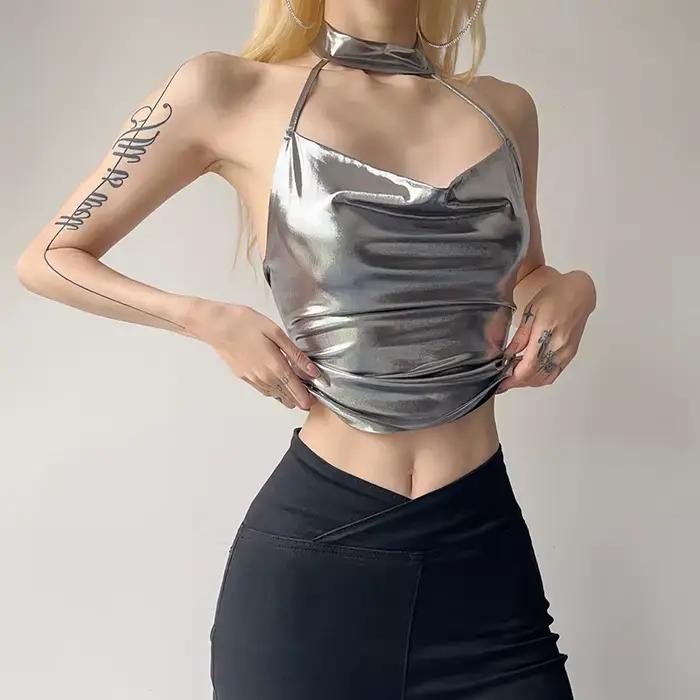 Haut en cuir verni argenté brillant pour femme