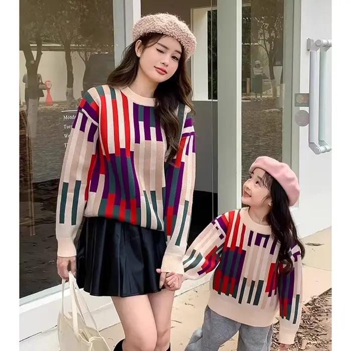 Pull en tricot rayé assressentipour toute la famille