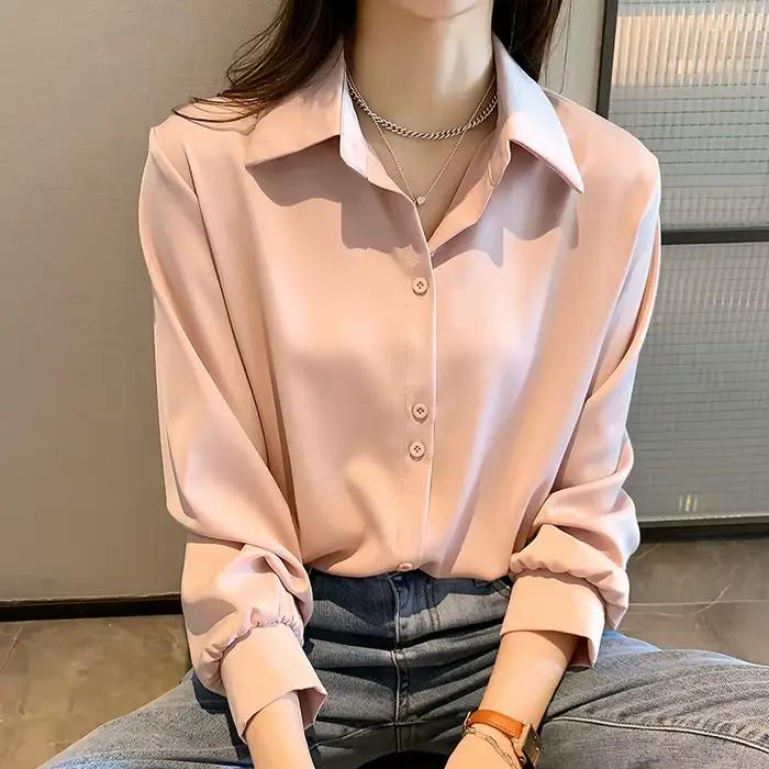 Chemise élégante en mousseline de soie blanche pour femmes