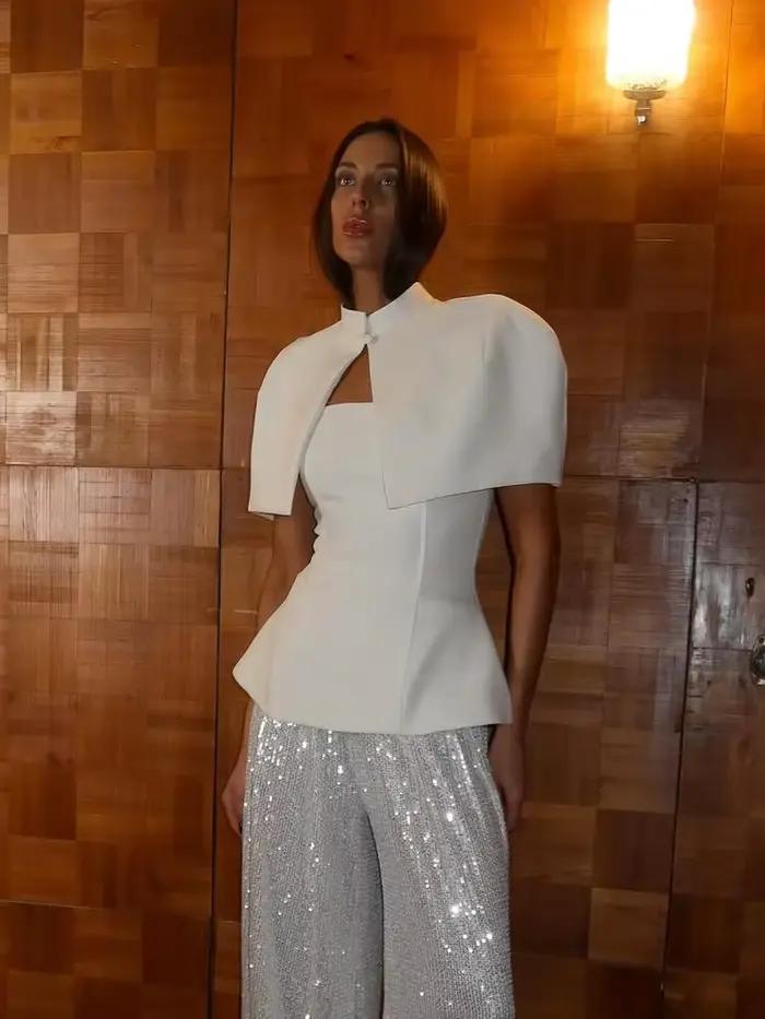 Femmes Chic haut 2 pièces ensemble élégant col montant Cape sans manches mince épaules nues