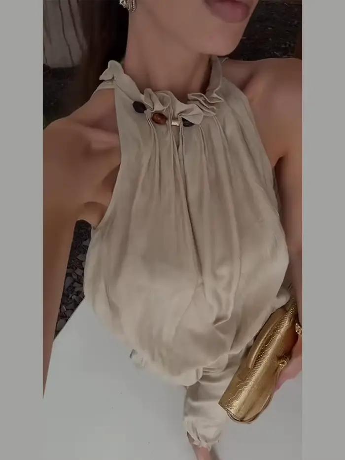Ensemble élégant pour femme : haut plissé perlé sans manches à col semi-montant et pantalon ample coupe lanterne – Collection été 2026 – Tenue décontractée pour le bureau