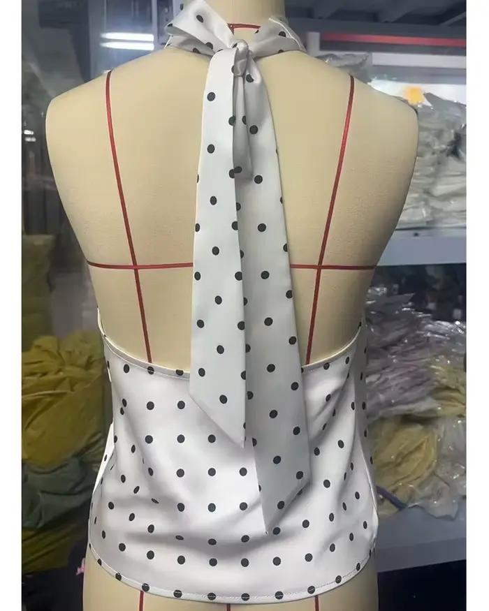 Haut à pois en satin tricolore avec nœud licou pour femmes élégantes et polyvalentes occasions spéciales