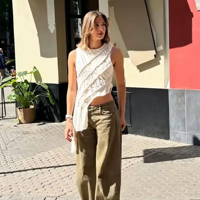 Nouvelle Blouse Gilet d'Été Femme 2026 Tendance Beige Élégante Asymétrique Hauts