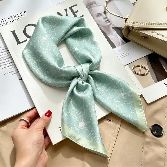 Foulard en soie 70x70 cm pour femme