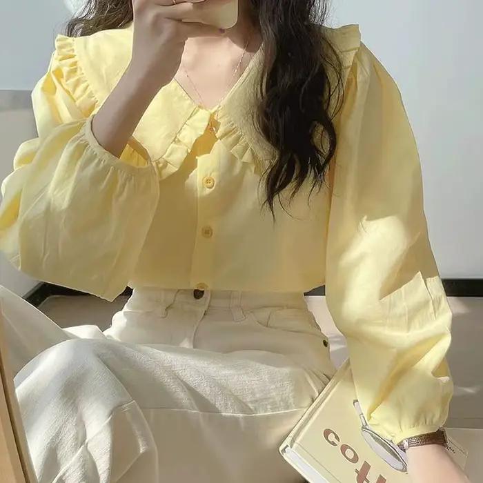 Chemise à volants de style français doux pour femmes, printemps-été 2026, manches bouffantes, chemise à boutons, jaune clair, col Peter Pan