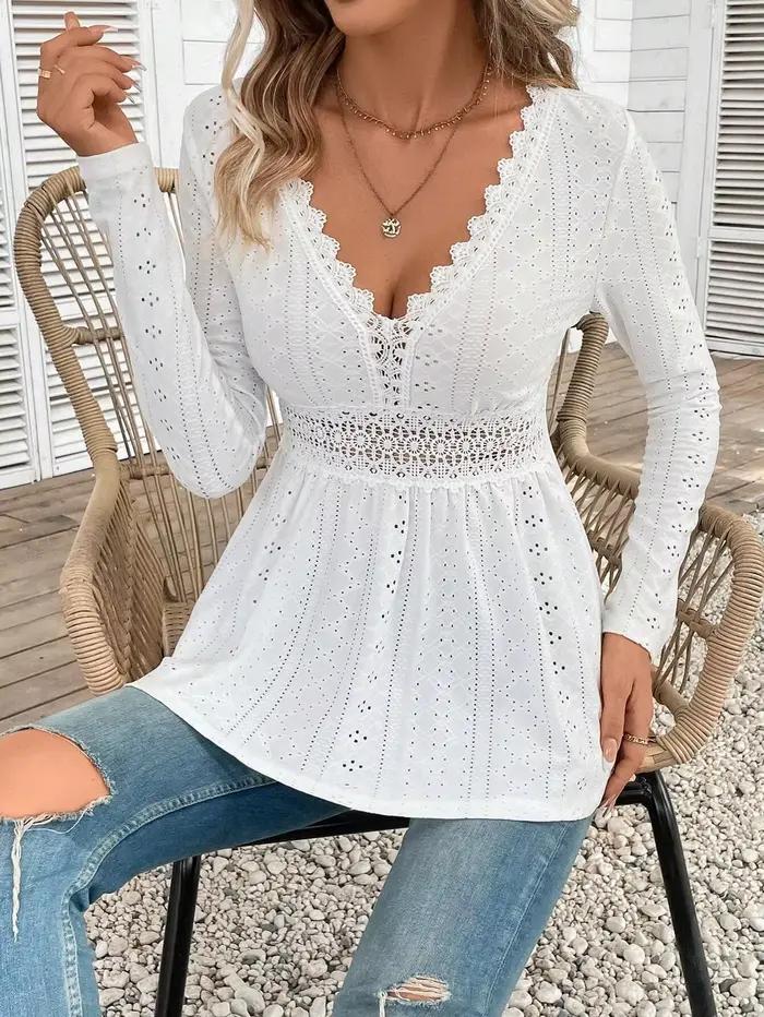 Vêtements pour femmes, haut en dentelle à œillets blancs