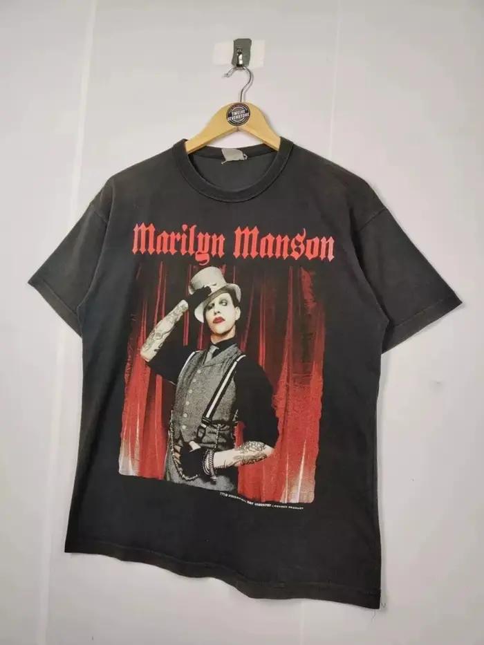 Top gothique rock noire imprimée pour fans de Marilyn Manson occasionnels et spéciaux