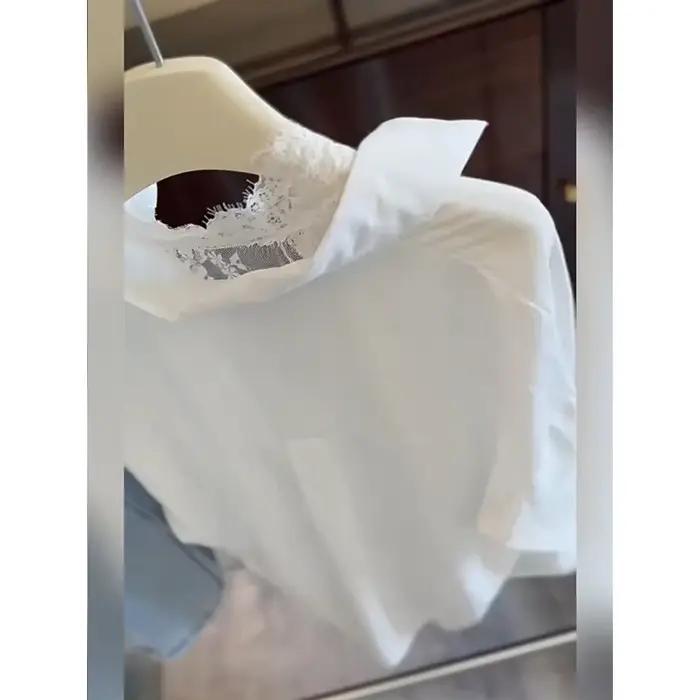 Nouvelle mode : Chemise blanche haut de gamme et polyvalente avec empiècements en dentelle