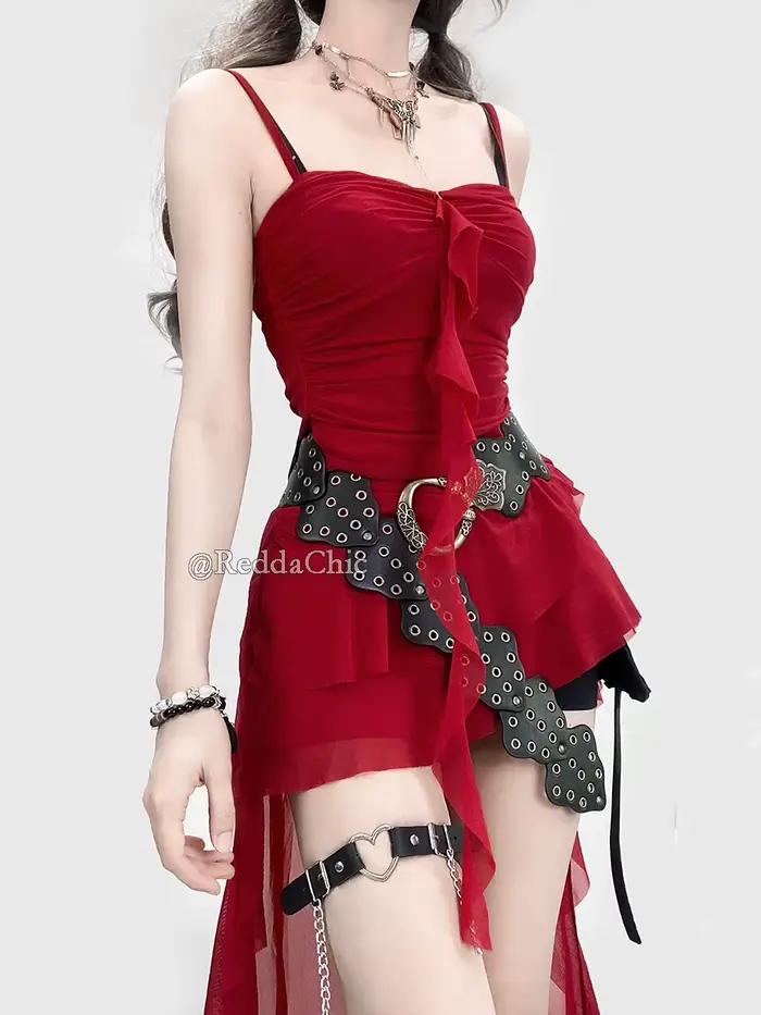 REDDACHiC femmes Camisole avec sentier rouge solide maille extensible irrégulière à volants fluide froncé haut Corset été fête Festival tenue