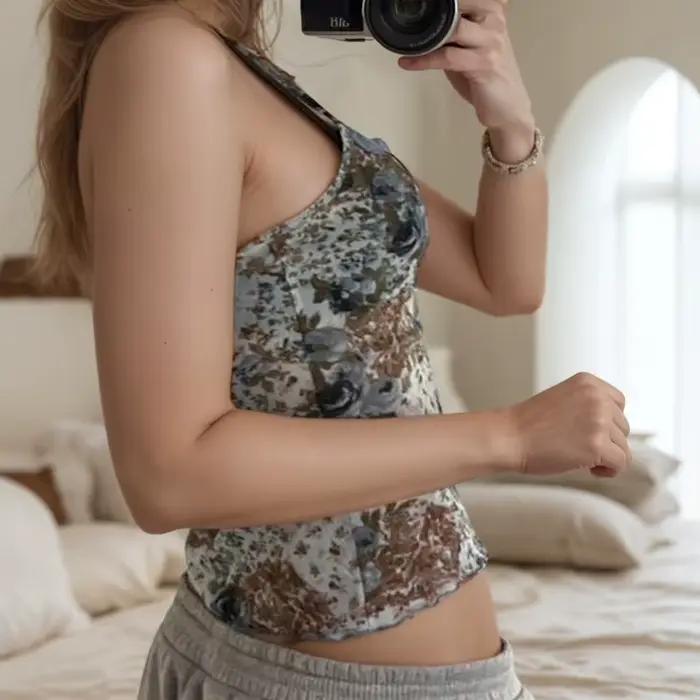 Haut d'été court et Sexy en dentelle florale française
