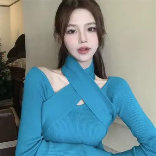 Pull à manches longues et col licou pour filles