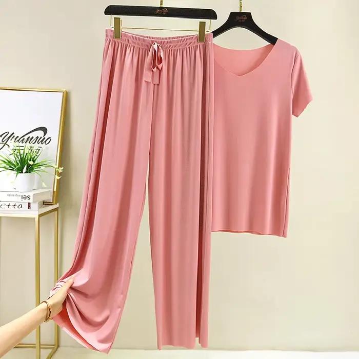 Ensemble deux pièces femme : haut et pantalon – Nouvelle collection été 2026 – Tenue décontractée et élégante pour les
