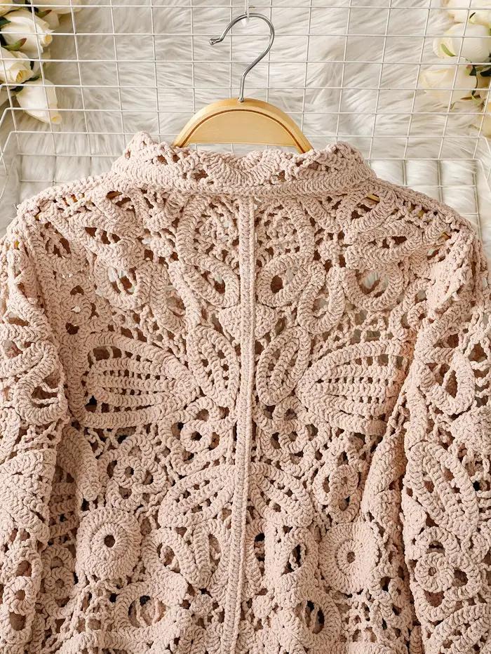 Cardigan en tricot crocheté à manches longues