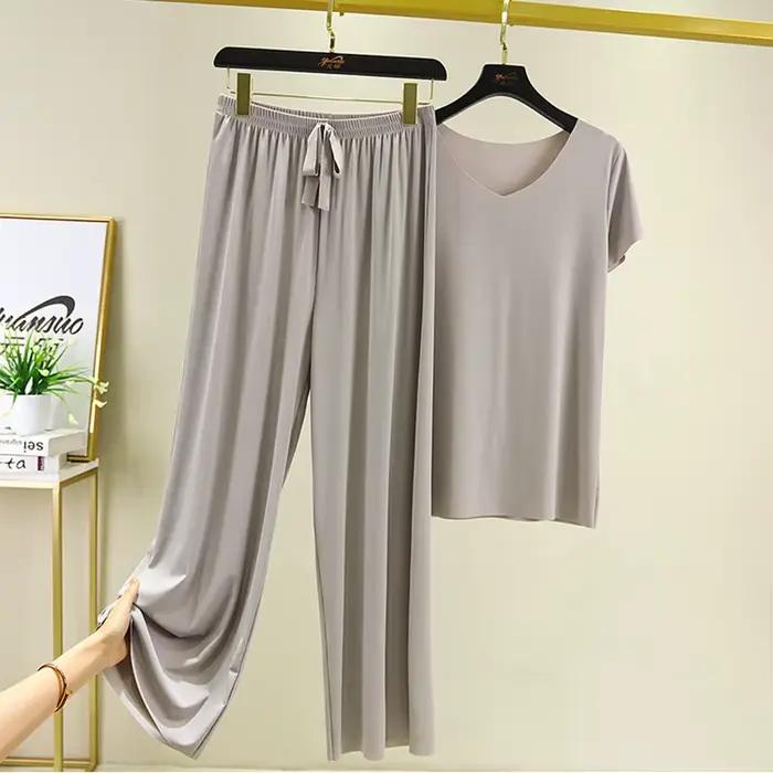 Ensemble deux pièces femme : haut et pantalon – Nouvelle collection été 2026 – Tenue décontractée et élégante pour les