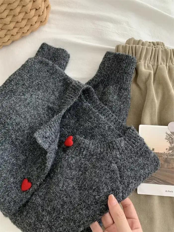 Cardigan tricoté en laine gris foncé pour femmes