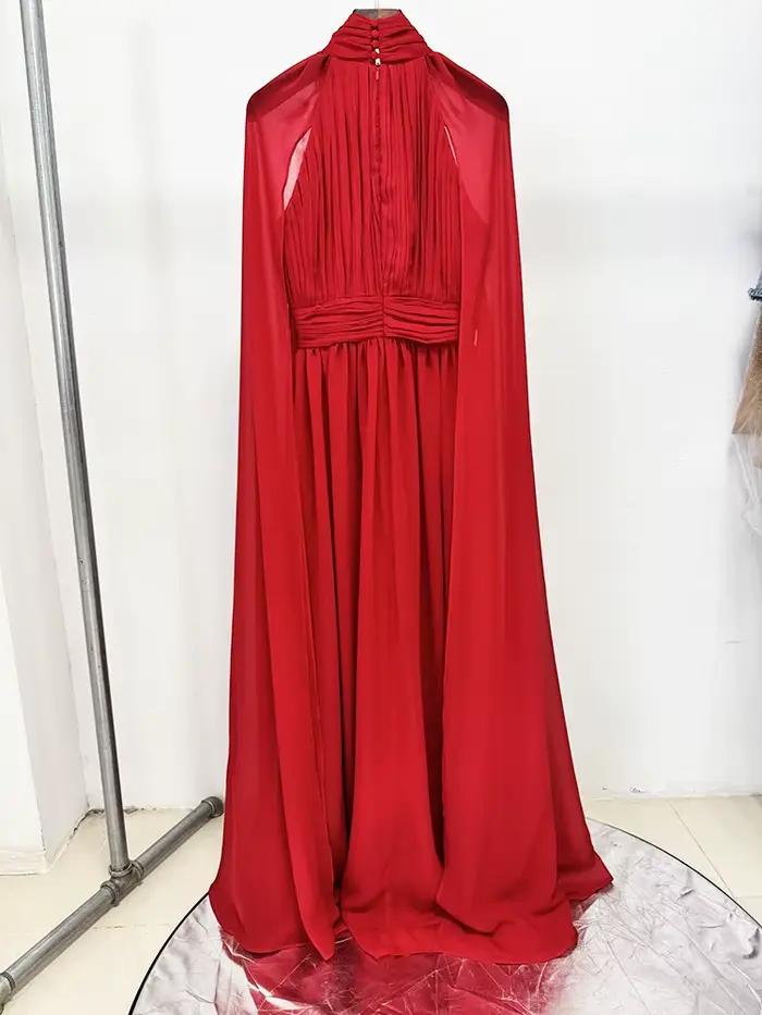 Robe de soirée rouge en mousseline de soie