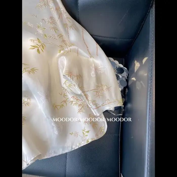 Chemisier élégant en satin imprimé bambou pour femme