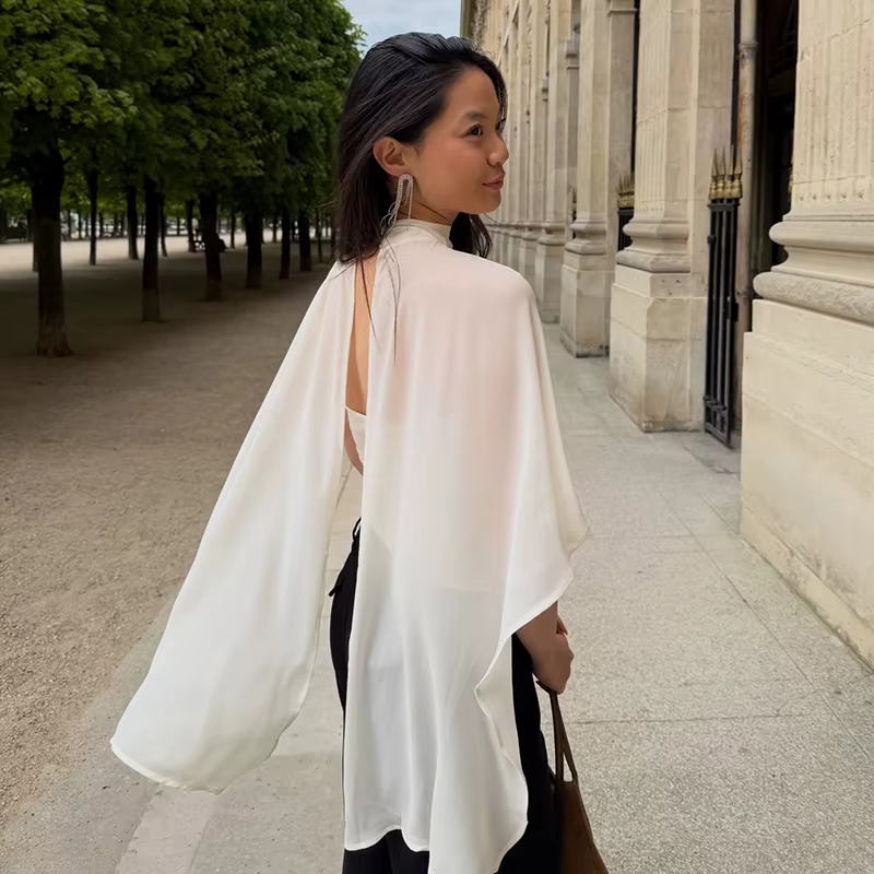 Élégant ensemble 2 pièces superposé pour femme : haut cape en mousseline à col montant et dos ajouré, manches cape transparentes et fluides, haut court ajusté, pour le quotidien et les soirées